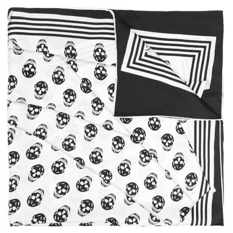 (Women) Alexander McQueen Skull Print Silk Scarf for Women - Black 708004-3001Q-9260