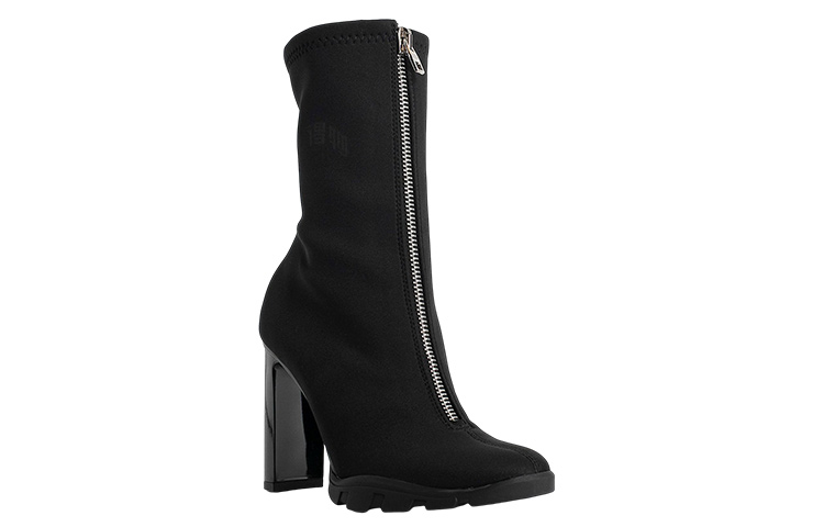 Lookbook (W) Bottines Noires Alexander McQueen Slim Tread Ankle. 688310W4SQ01000