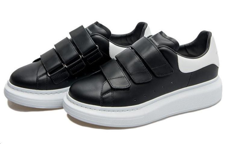 Lookbook (W) Alexander McQueen Sneaker 'Fashion Hitam' 697105WHGP51070