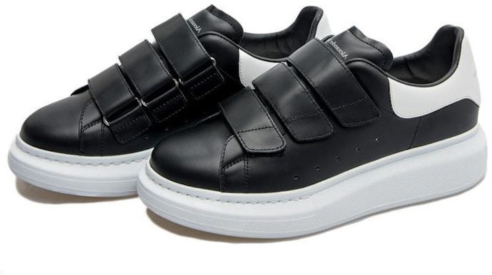 (W) Alexander McQueen Sneaker 'Fashion Hitam' 697105WHGP51070 Lookbook (W) Alexander McQueen Sneaker 'Fashion Hitam' 697105WHGP51070