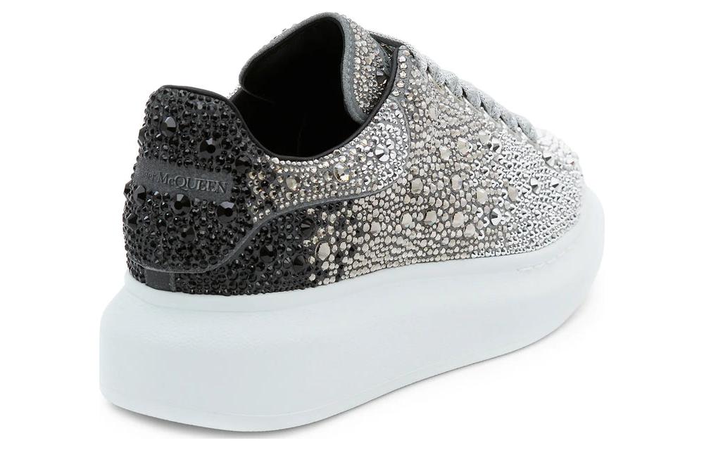 Shop (W) Alexander McQueen Sepatu 'Perak Nyaman Tahan Lama' 686930WHCEH1001