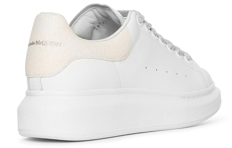 Shop (W) Alexander McQueen Sneakers 'Putih Kasual Fashion' 558945WHXM69000