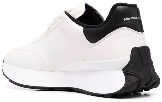 (W) Alexander McQueen Sprint Runner Sneakers Kulit 'Putih Hitam' 691039WIC959061 Lookbook (W) Alexander McQueen Sprint Runner Sneakers Kulit 'Putih Hitam' 691039WIC959061