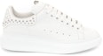 Order (W) Alexander McQueen Kasut Oversized Berstud 'Putih' 666406WHQYW9071