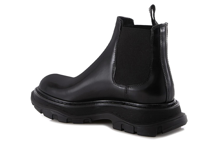 Purchase (W) Alexander McQueen Tread Chelsea Boot 'Hitam' 641837WHZ841000