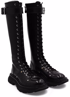 (W) Alexander McQueen Sepatu Boots Tread Lace Up 'Hitam Perak' 595466-WHZ81-1081 Shop (W) Alexander McQueen Sepatu Boots Tread Lace Up 'Hitam Perak' 595466-WHZ81-1081