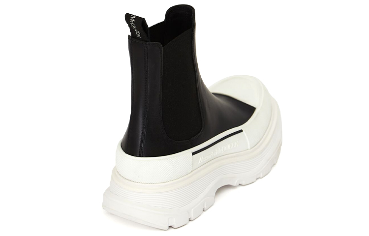 Purchase Alexander McQueen Tread Slick 橡膠輪胎面切爾西長筒靴 女款 黑色