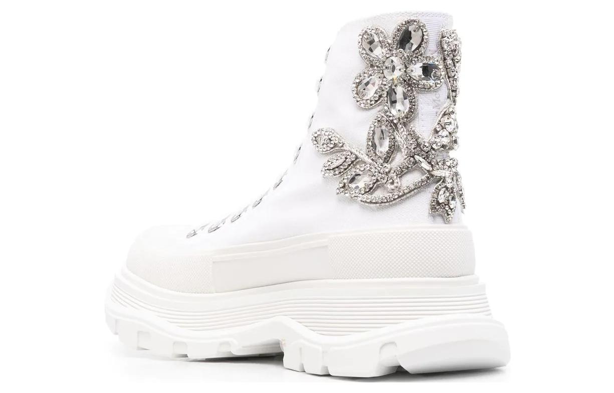 Shop (W) Alexander McQueen Tread Slick Boot 'Bordir Kristal Awan - Putih' 701165-W4TG3-9348