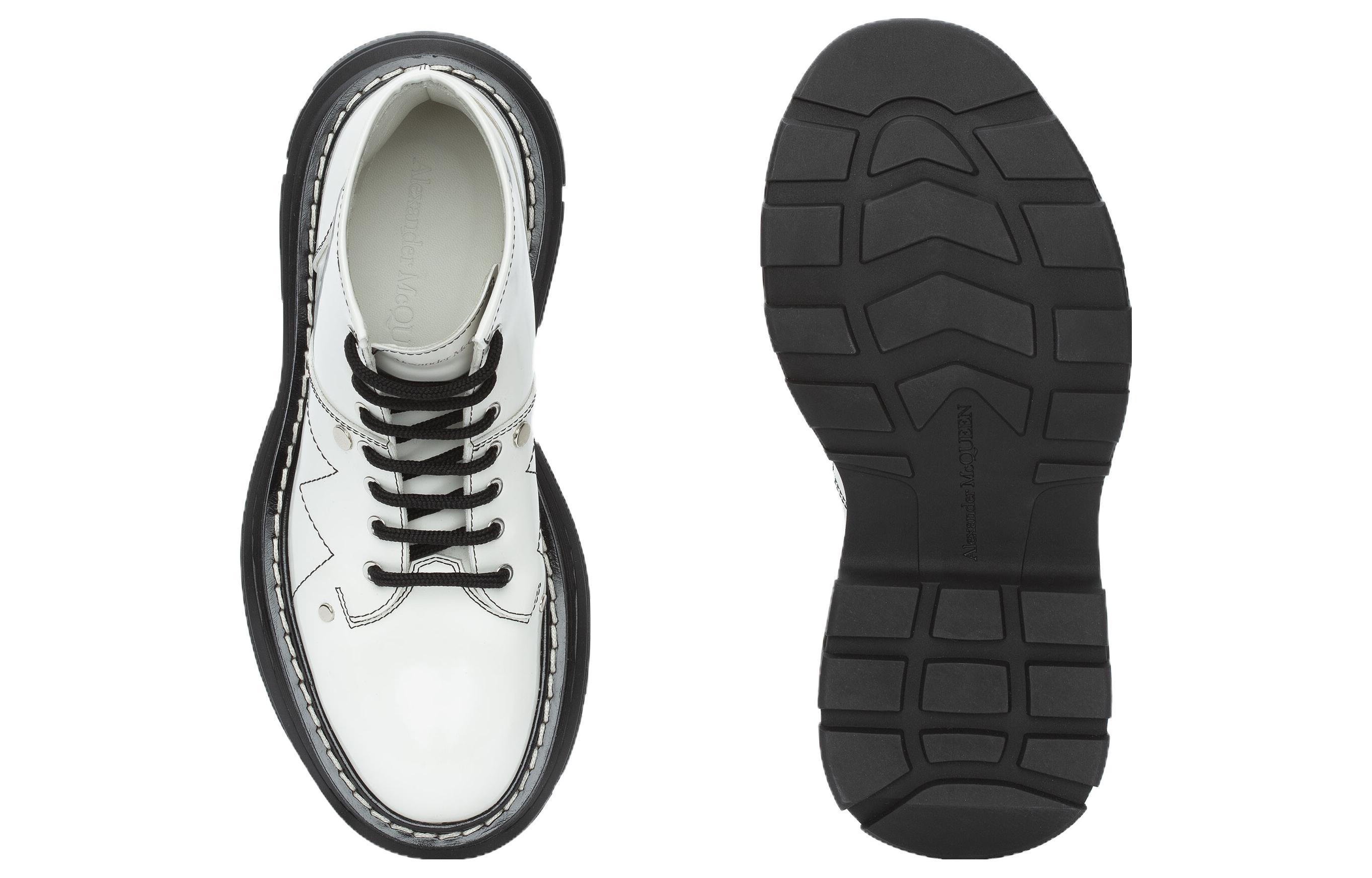 Shop (W) Alexander McQueen Tread Slick Boot 'Gading Hitam' 595469WHQSG9089