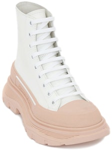 (W) Alexander McQueen Tread Slick Boot 'White Tea Rose' Putih Teh Mawar 633900-WHYK3-9402 Lookbook (W) Alexander McQueen Tread Slick Boot 'White Tea Rose' Putih Teh Mawar 633900-WHYK3-9402