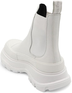 亞歷山大·麥昆 Tread Slick 小牛皮 簡約舒適 中筒休閒切爾西靴 女款 白 Purchase 亞歷山大·麥昆 Tread Slick 小牛皮 簡約舒適 中筒休閒切爾西靴 女款 白