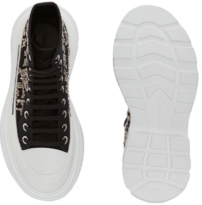(W) Alexander McQueen Tread Slick Boot Hitam Multi Kristal 710407W4TGC1320 Shop (W) Alexander McQueen Tread Slick Boot Hitam Multi Kristal 710407W4TGC1320