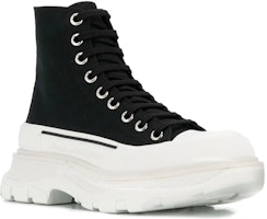 (W) Alexander McQueen Tread Slick Boots 'Hitam Putih' 611706-W4L32-1070 Lookbook (W) Alexander McQueen Tread Slick Boots 'Hitam Putih' 611706-W4L32-1070