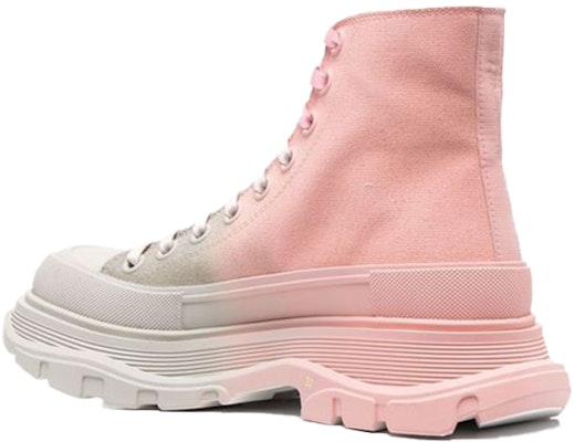 (W) Alexander McQueen Tread Slick Boots 'Gradasi Merah Muda Abu-abu' 685697-W4MVS-1807 Lookbook (W) Alexander McQueen Tread Slick Boots 'Gradasi Merah Muda Abu-abu' 685697-W4MVS-1807