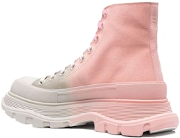 (W) Alexander McQueen Tread Slick Boots 'Gradasi Merah Muda Abu-abu' 685697-W4MVS-1807 Lookbook (W) Alexander McQueen Tread Slick Boots 'Gradasi Merah Muda Abu-abu' 685697-W4MVS-1807