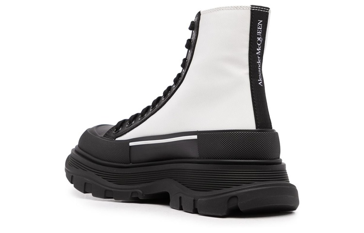 Lookbook (W) Alexander McQueen Tread Slick High-Top Sneakers 'Putih Hitam' 666809W4RK19360
