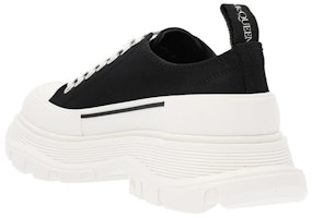 (W) Alexander McQueen Tread Slick Lace Up 'Hitam Putih' 611705W4MV21070-/-604257W4MV21070 Lookbook (W) Alexander McQueen Tread Slick Lace Up 'Hitam Putih' 611705W4MV21070-/-604257W4MV21070