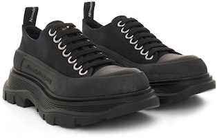 (W) Alexander McQueen Tread Slick Lace Up 'Triple Black' Sepatu Hitam Original 611705-W4L32-1000 Order (W) Alexander McQueen Tread Slick Lace Up 'Triple Black' Sepatu Hitam Original 611705-W4L32-1000