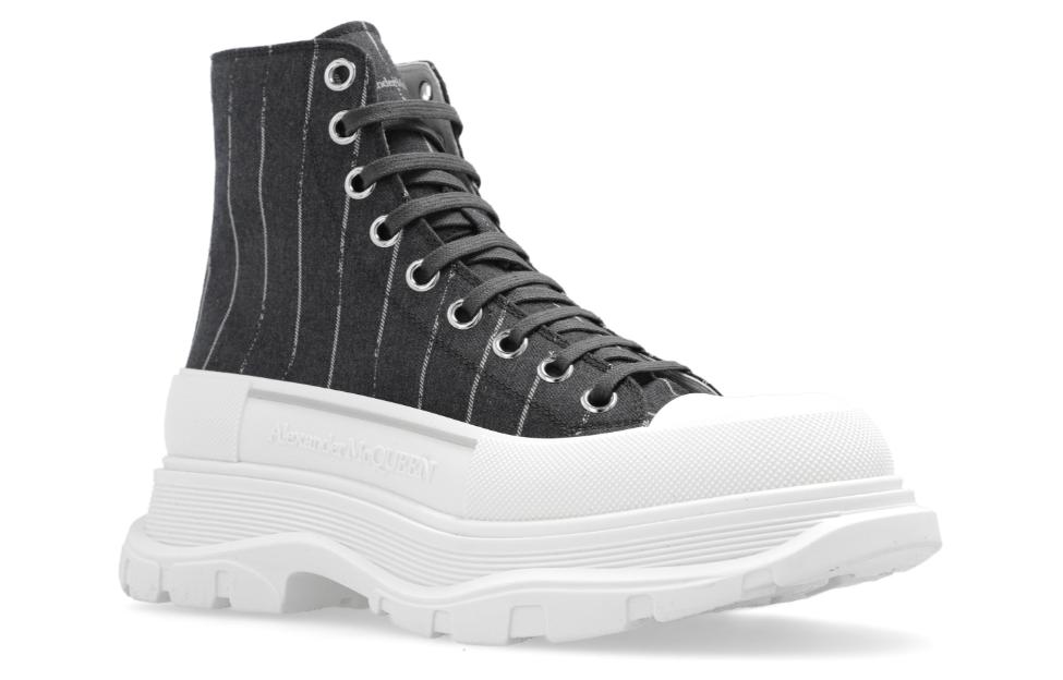 (W) Alexander McQueen Tread Slick Lace Up Ankle Sneakers 'Black Striped' 圖 3