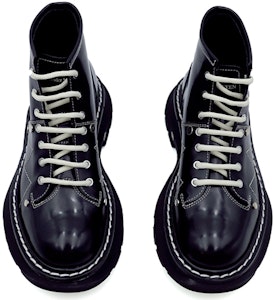 (W) Alexander McQueen Tread Slick Lace Up Boot 'Hitam' 595469-WHZ81-1090 Lookbook (W) Alexander McQueen Tread Slick Lace Up Boot 'Hitam' 595469-WHZ81-1090