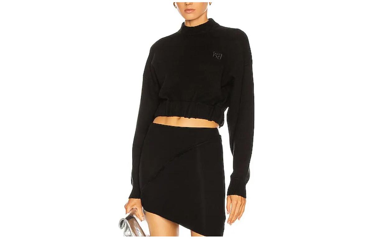 (Women) Alexander Wang  Black Cropped Pullover Sweater with Embroidered Logo. 4KC2201009-110