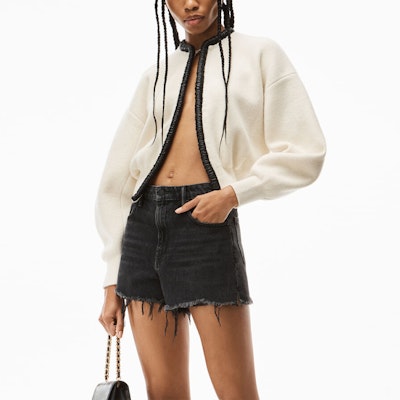 (W) Alexander Wang Sweater Lengan Panjang Putih dengan Desain Trim Kulit. 1KC1223006-106 Purchase (W) Alexander Wang Sweater Lengan Panjang Putih dengan Desain Trim Kulit. 1KC1223006-106