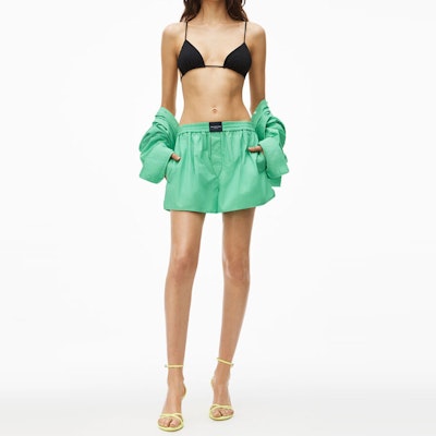 (W) 알렉산더 왕 솔리드 컬러 루즈핏 캐주얼 반바지 4WC2224327-328 Lookbook (W) 알렉산더 왕 솔리드 컬러 루즈핏 캐주얼 반바지 4WC2224327-328