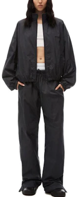 (W) Alexander Wang Jaket Logo Bordir Garis Hitam 1WC4232489-009 Lookbook (W) Alexander Wang Jaket Logo Bordir Garis Hitam 1WC4232489-009