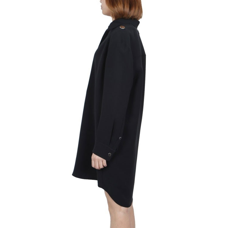 Sizing (W) 亚历山大王黑色纯色翻领长外套 1W376045V3-001