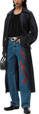 (W) Alexander Wang Ez Wavy Logo Jeans Mid-Waist Straight-Leg Biru Denim. 4DC1244222-401 Lookbook (W) Alexander Wang Ez Wavy Logo Jeans Mid-Waist Straight-Leg Biru Denim. 4DC1244222-401