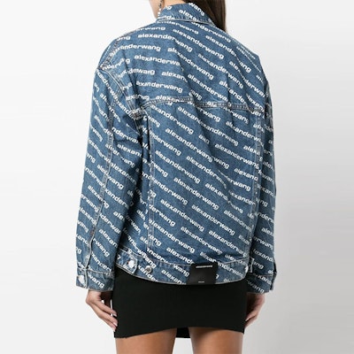 (W) 알렉산더 왕 FW21 올오버 로고 프린트 데님 재킷 여성 블루 520 4DC3212006-460 Purchase (W) 알렉산더 왕 FW21 올오버 로고 프린트 데님 재킷 여성 블루 520 4DC3212006-460