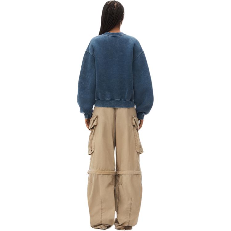 Shop (W) 알렉산더왕 FW24 로고 크루넥 풀오버 스웨트셔츠 애시드 워시 블랙. 4CC3241518424A