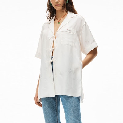 (Women) Alexander Wang Jacquard Lace-Up Short Sleeve Shirt Silver White SS22 1WC1221583-110 Lookbook (Women) Alexander Wang Jacquard Lace-Up Short Sleeve Shirt Silver White SS22 1WC1221583-110