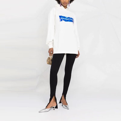 (W) 알렉산더 왕 로고 프린트 후드 풀오버 - 화이트 UCC2211001-110 Lookbook (W) 알렉산더 왕 로고 프린트 후드 풀오버 - 화이트 UCC2211001-110