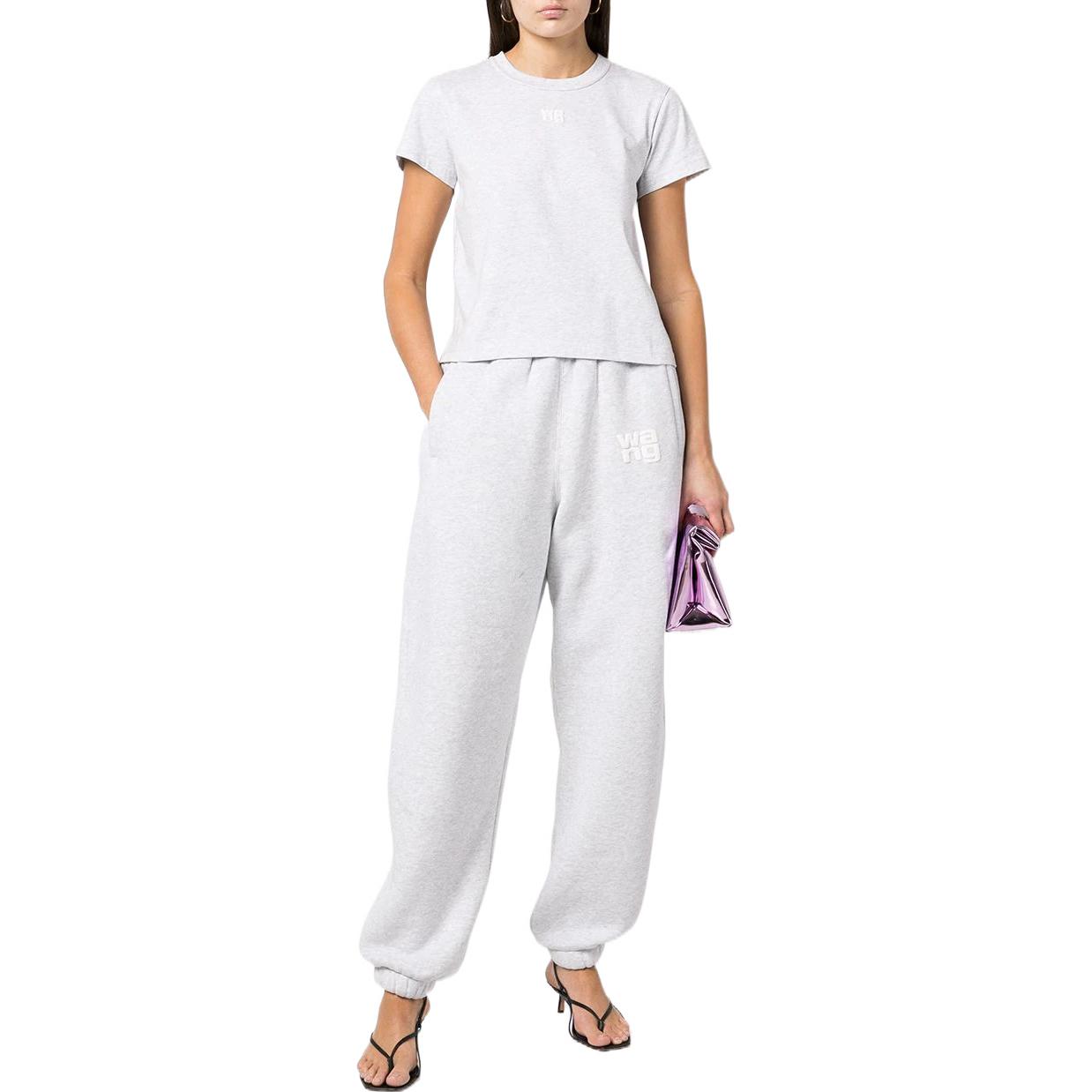 Lookbook (Women) Alexander Wang SS22  Grey Logo Print Sweatpants. 4CC3224348-050