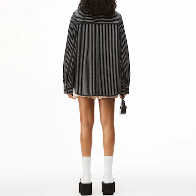 (W) Alexander Wang SS22 Baju Denim Hitam Wanita Oversized Crystal Striped 1WC2222121-015 Shop (W) Alexander Wang SS22 Baju Denim Hitam Wanita Oversized Crystal Striped 1WC2222121-015