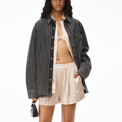 (W) Alexander Wang SS22 Baju Denim Hitam Wanita Oversized Crystal Striped 1WC2222121-015 Purchase (W) Alexander Wang SS22 Baju Denim Hitam Wanita Oversized Crystal Striped 1WC2222121-015