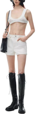(W) Alexander Wang SS24 復古白高腰標誌鏤空設計牛仔短褲 女款 4DC2244360-120 Lookbook (W) Alexander Wang SS24 復古白高腰標誌鏤空設計牛仔短褲 女款 4DC2244360-120