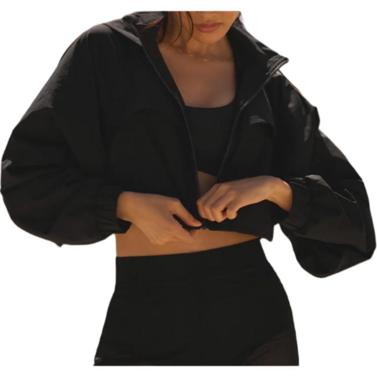 Lookbook (W) Alo Yoga 轻便纯色短款拉链连帽夹克外套. w4575r