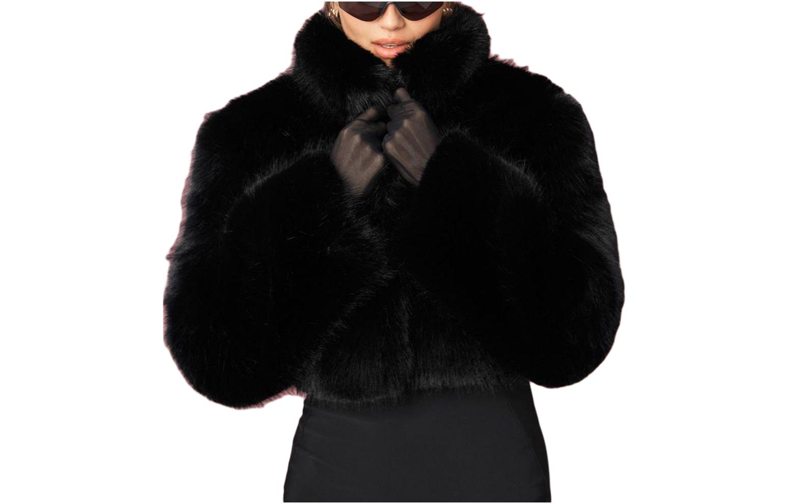 (Women) Alo Yoga  Plush Sherpa Cropped Jacket - Solid Color, Soft & Cozy. W4564R