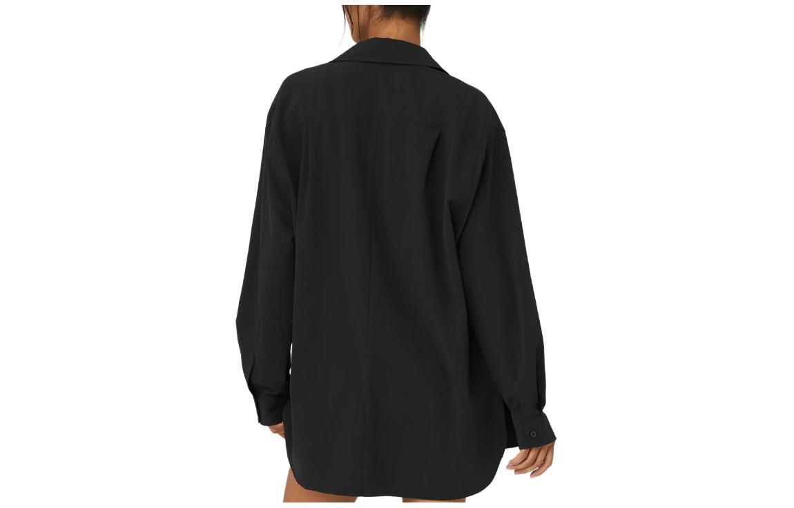 Lookbook (W) Alo Yoga 经典宽松长袖衬衫 简约休闲基础款。 W3732R