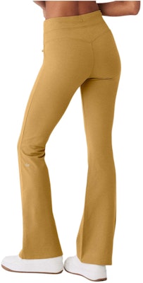 (W) Alo Yoga 纯色中腰喇叭针织运动裤 W51304R Details for (W) Alo Yoga 纯色中腰喇叭针织运动裤 W51304R