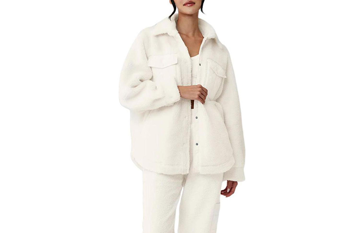 Order (W) Alo Yoga 纯色复古风按扣宽松羊绒夹克 u4029r