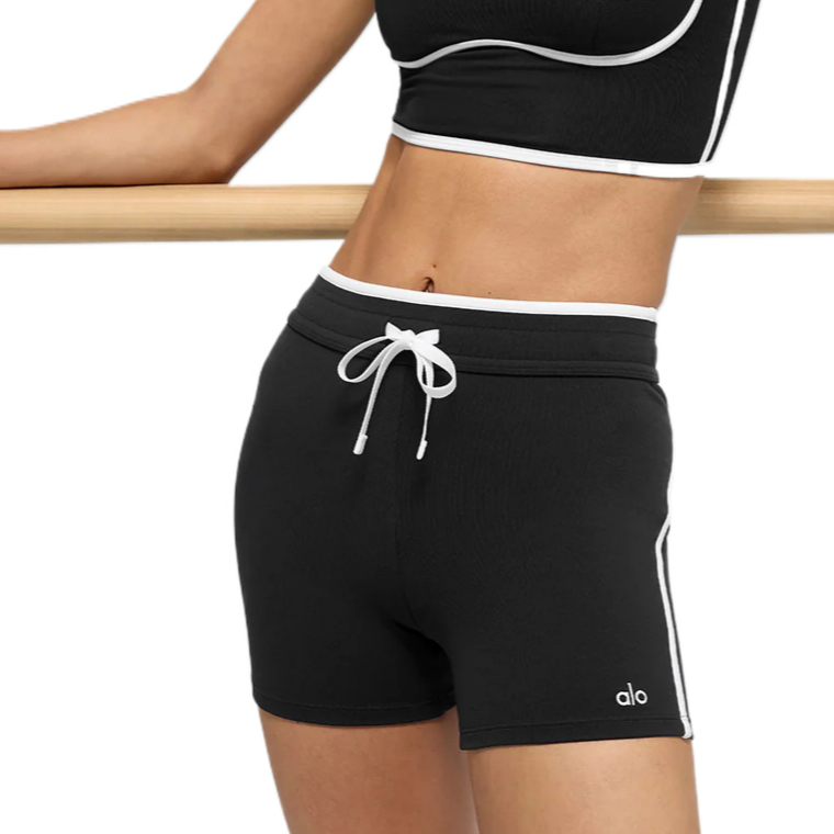 (Women) Alo Yoga Airbrush High-Waist 4" Solid Performance Shorts - Activewear W6510R