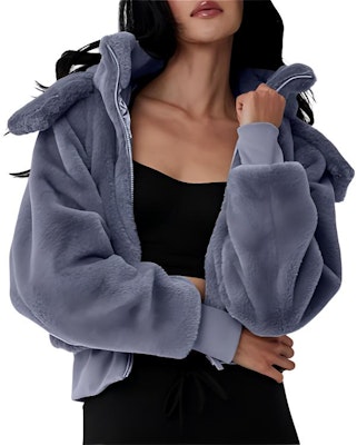 (W) Alo Yoga仿皮草连帽短款长袖夹克外套. w4496r Details for (W) Alo Yoga仿皮草连帽短款长袖夹克外套. w4496r