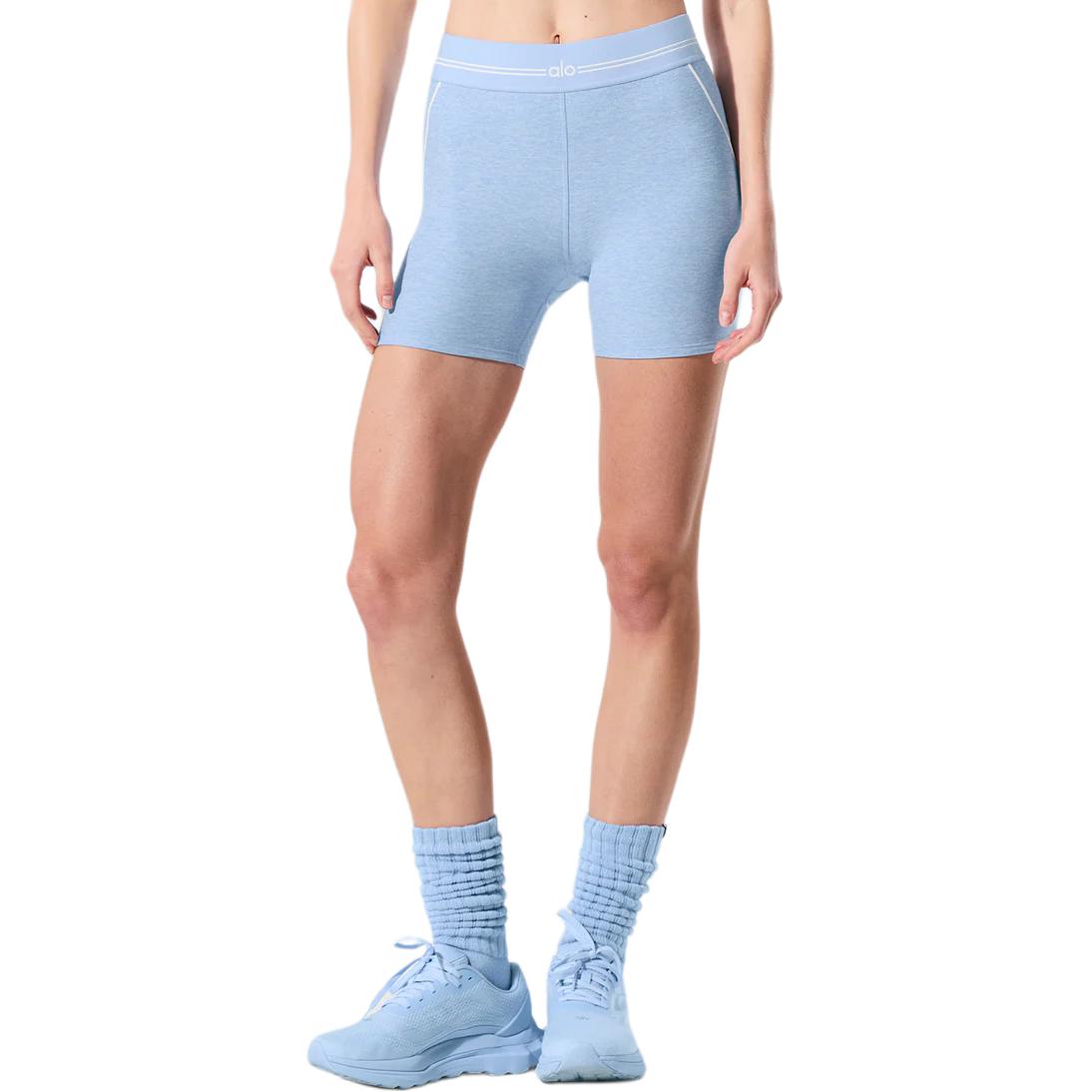(Women) Alo Yoga Logo Breathable Elastic Waist 3-Inch Shorts. W6518R