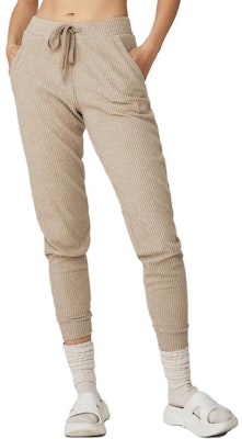 (W) Alo Yoga Muse纯色修身运动裤小脚休闲裤。 W5784R Purchase (W) Alo Yoga Muse纯色修身运动裤小脚休闲裤。 W5784R