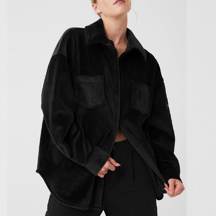 Shop (W) Alo Yoga 女士罗纹天鹅绒山地外套宽松夹克单色外套。 W4468R