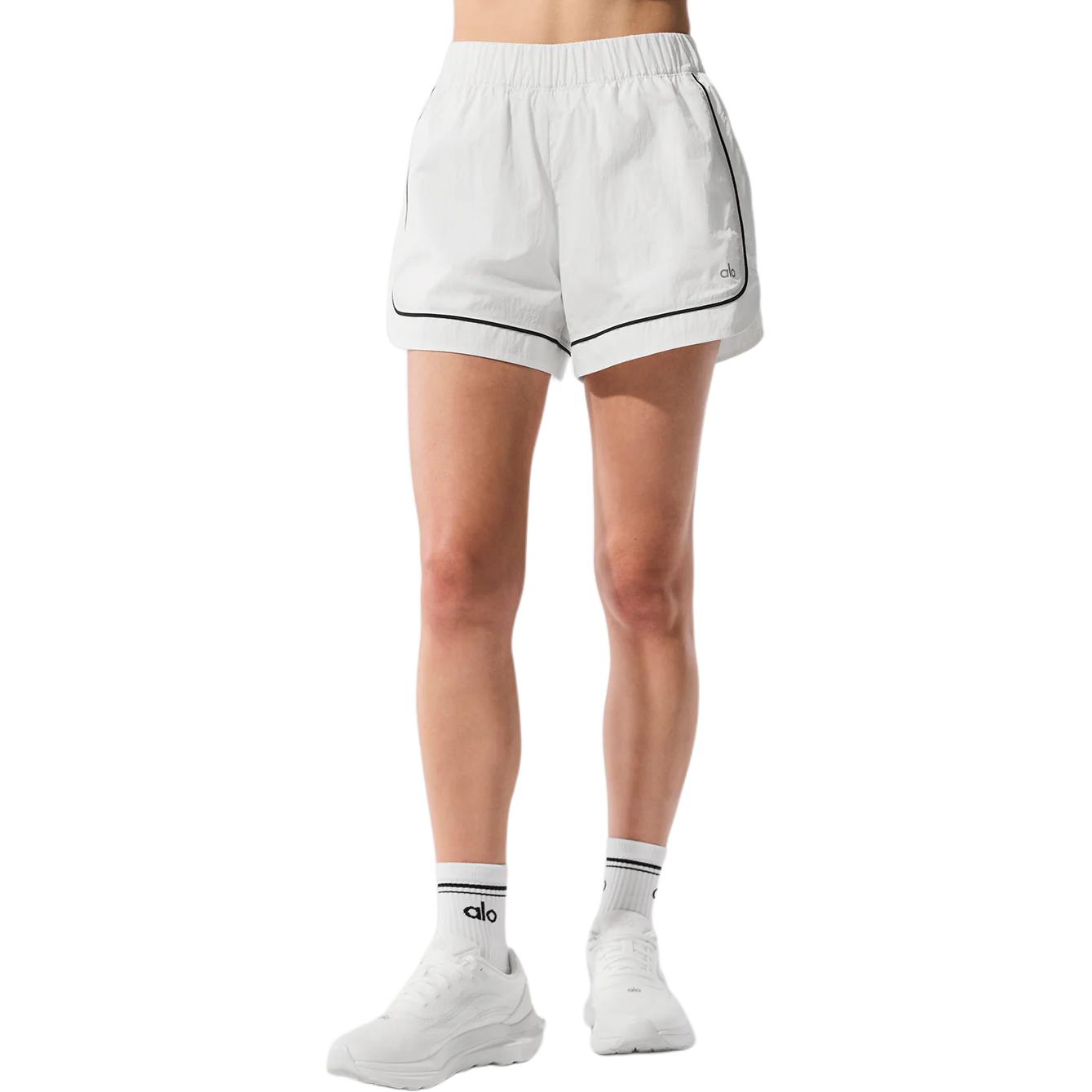 (Women) Alo Yoga Striped Mid-Rise Relaxed Tennis Shorts 3-Inch W6517R