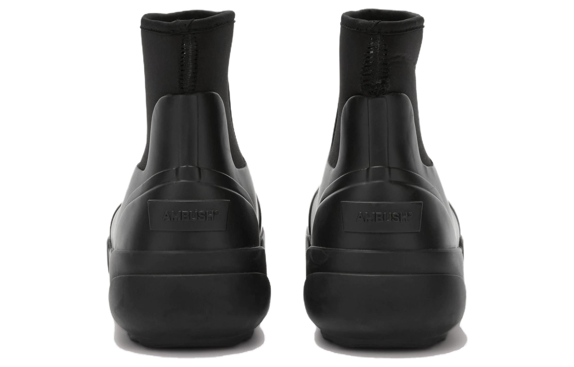 Shop AMBUSH 橡膠 圓頭套腳 短靴 女款 黑色